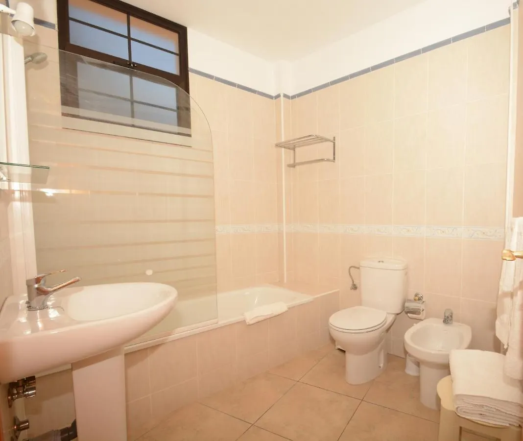 Apartamentos Andrea Calera