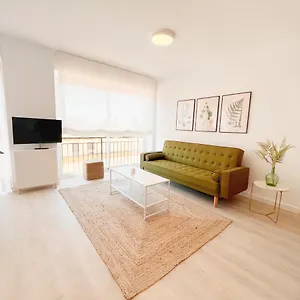 https://homely-malaga-cienfuegos-plaza-de-la-merced-con-vistas.1costadelsol.com
